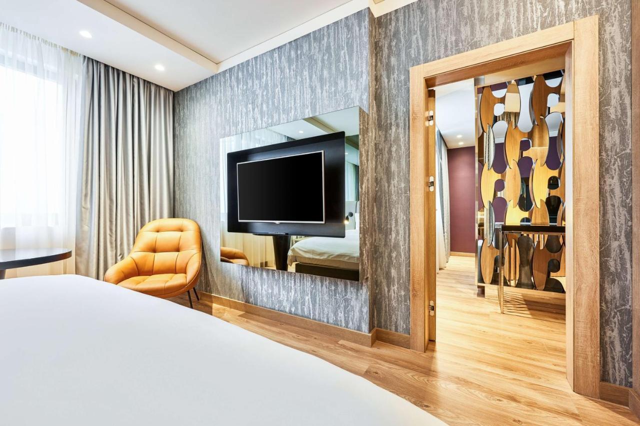 Radisson Blu Hotel, Kyiv City Centre Exteriér fotografie